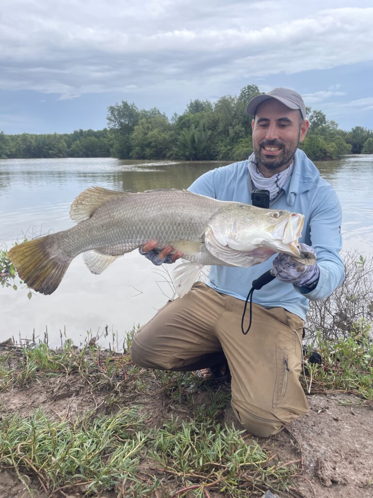 Read more about the article DIY Fishing vs. Booking a Guided Charter in Vietnam: Cost, Licenses & Realities